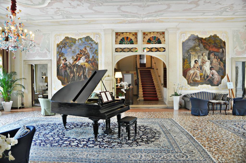 호텔 빌라 콘둘메르 몰리아노베네토 외부 사진 The interior of the villa